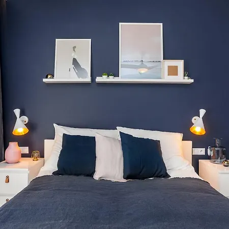 Apartment Happy Aura