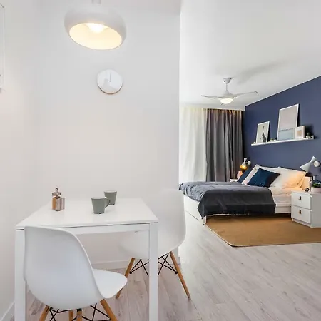 Apartment Happy Aura