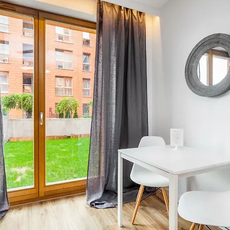 Happy Aura Apartment *